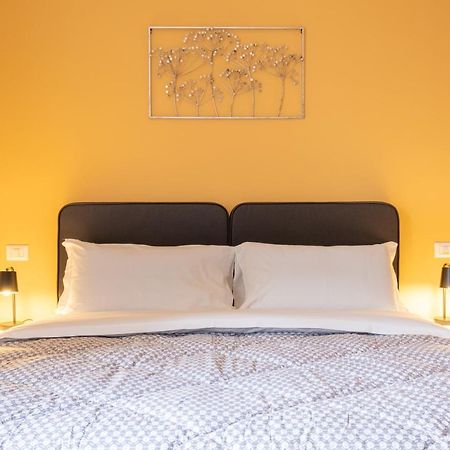 Residence Delle Erbe By Studio Vita Болоня Екстериор снимка